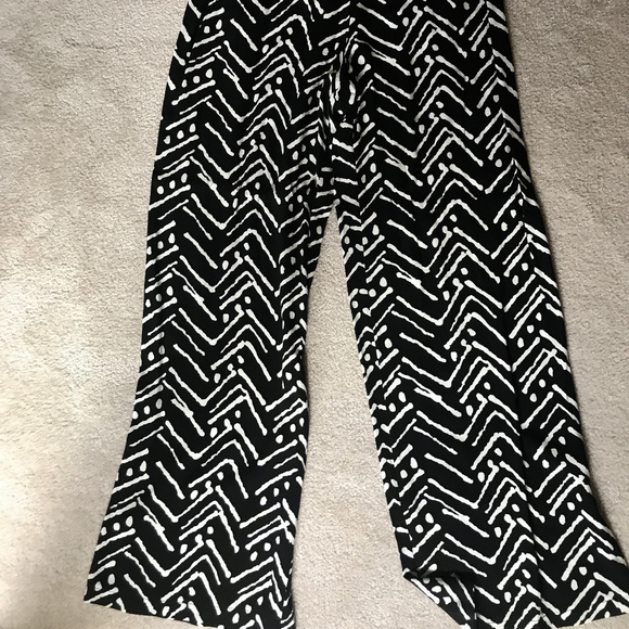 Double Click Black and White Palazzo Pants - Picture 5 of 5